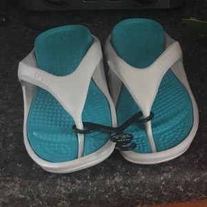 BNWOT Men’s 7/ Women’s 9 Athens Croc sandals